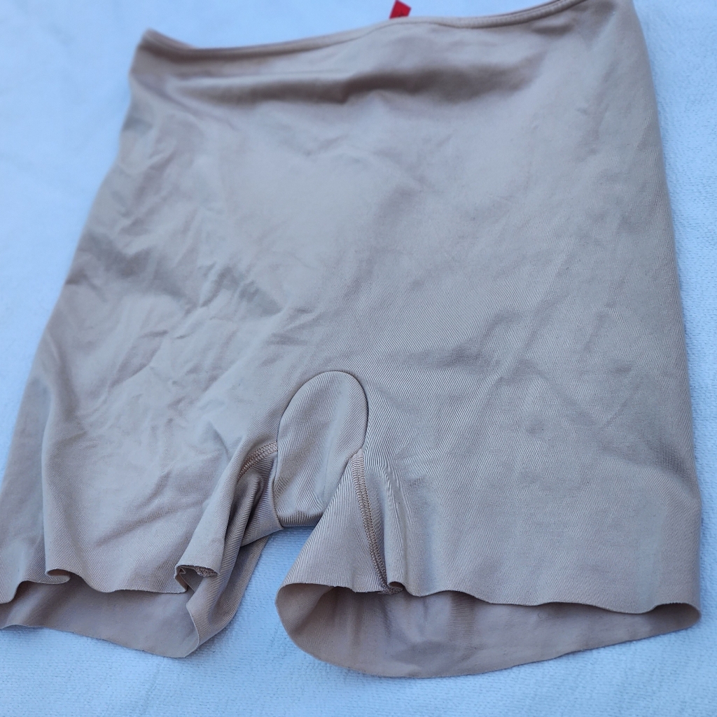 Spanx Simplicity Mid Thigh Control Shapers Shapewear Shorts M